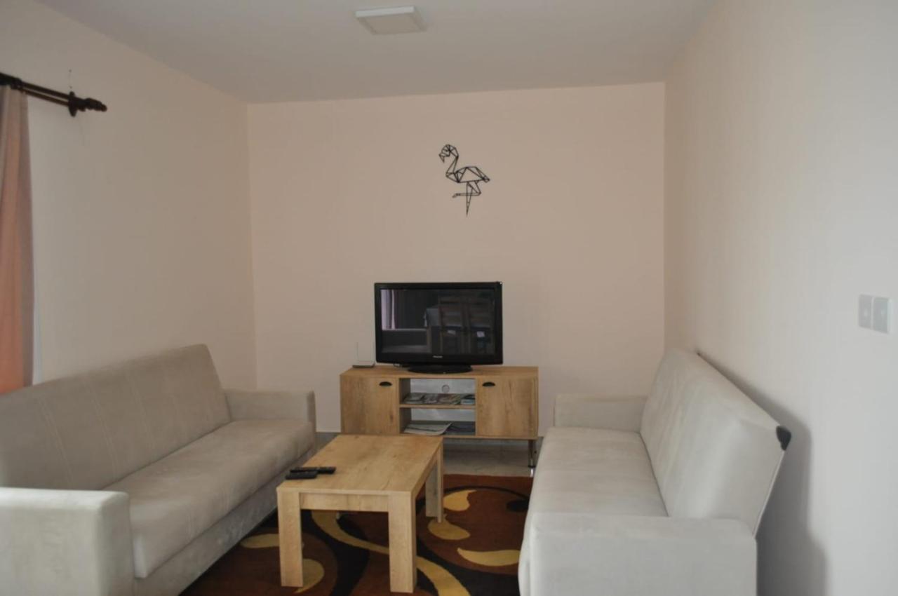 Alp Apartment Famagusta  Ngoại thất bức ảnh