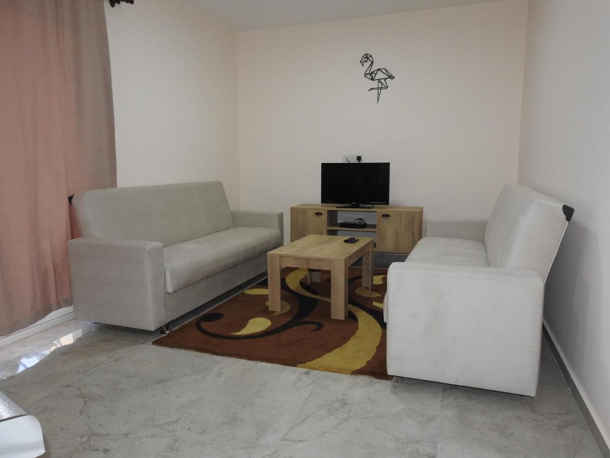 Alp Apartment Famagusta  Ngoại thất bức ảnh